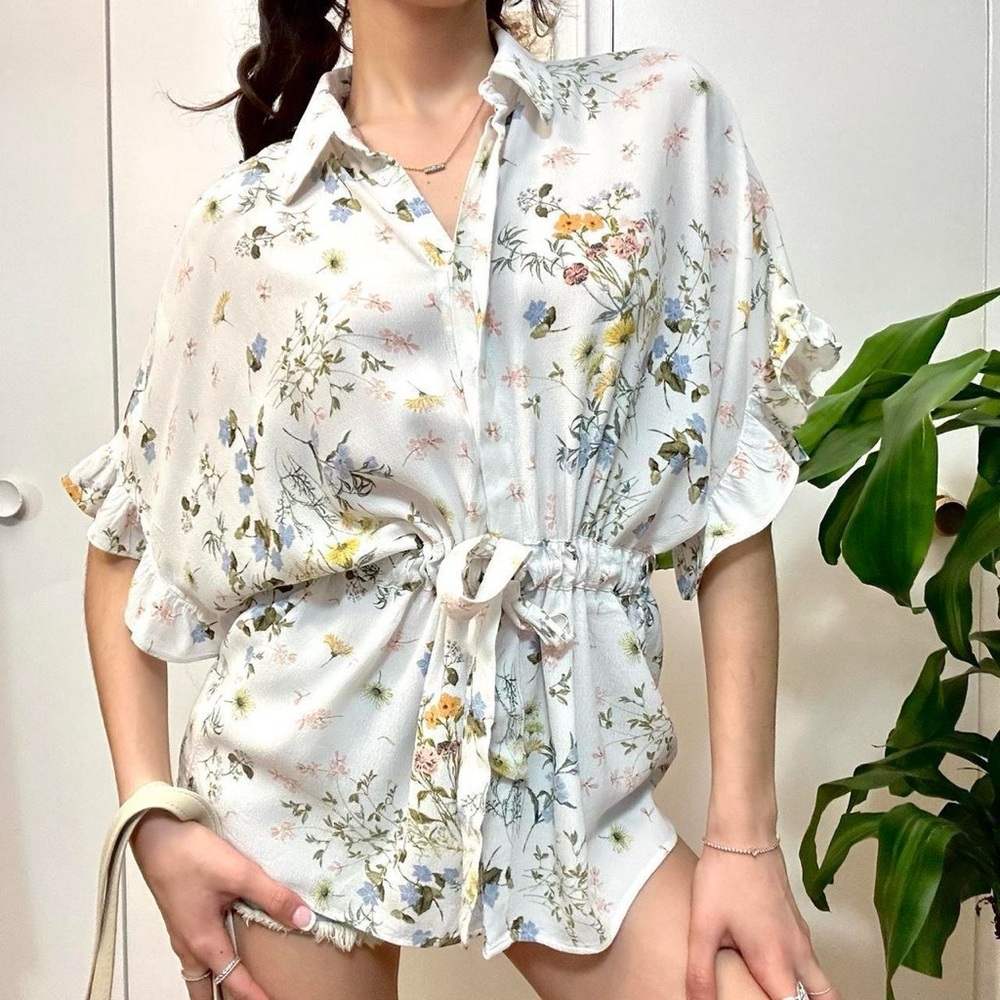 Zara Floral White Peplum Blouse 🌸
